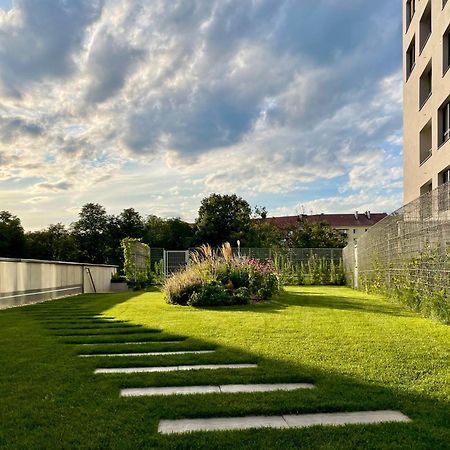 Central Stay Bratislava Exterior photo